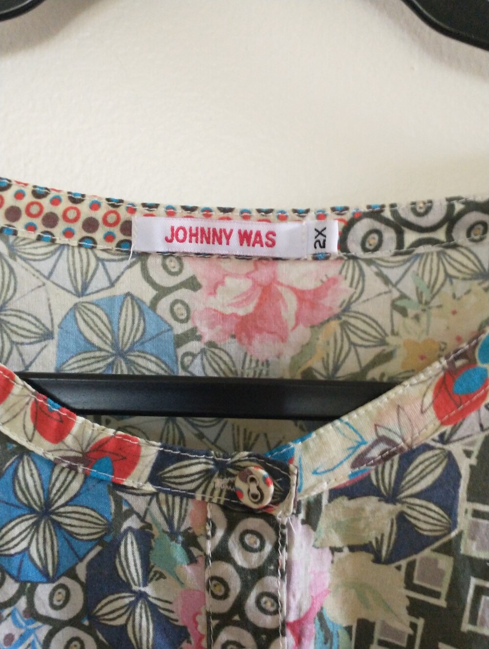 Johnny Was Multi-Color Floral & Geometric Patchwork Henley Tunic 2X - Picture 8 of 10